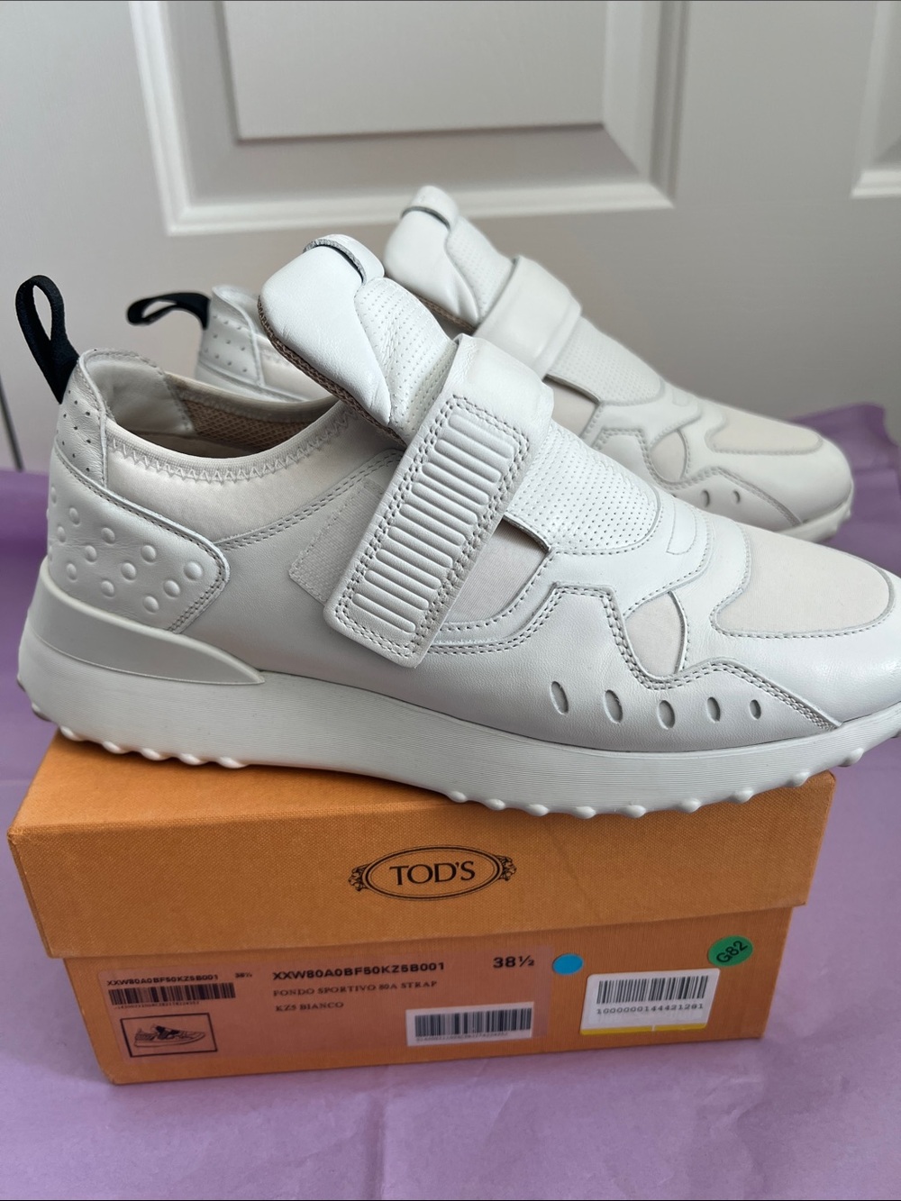Tod's White Leather Sneakers with Black Heel Tab EU W size 38.5